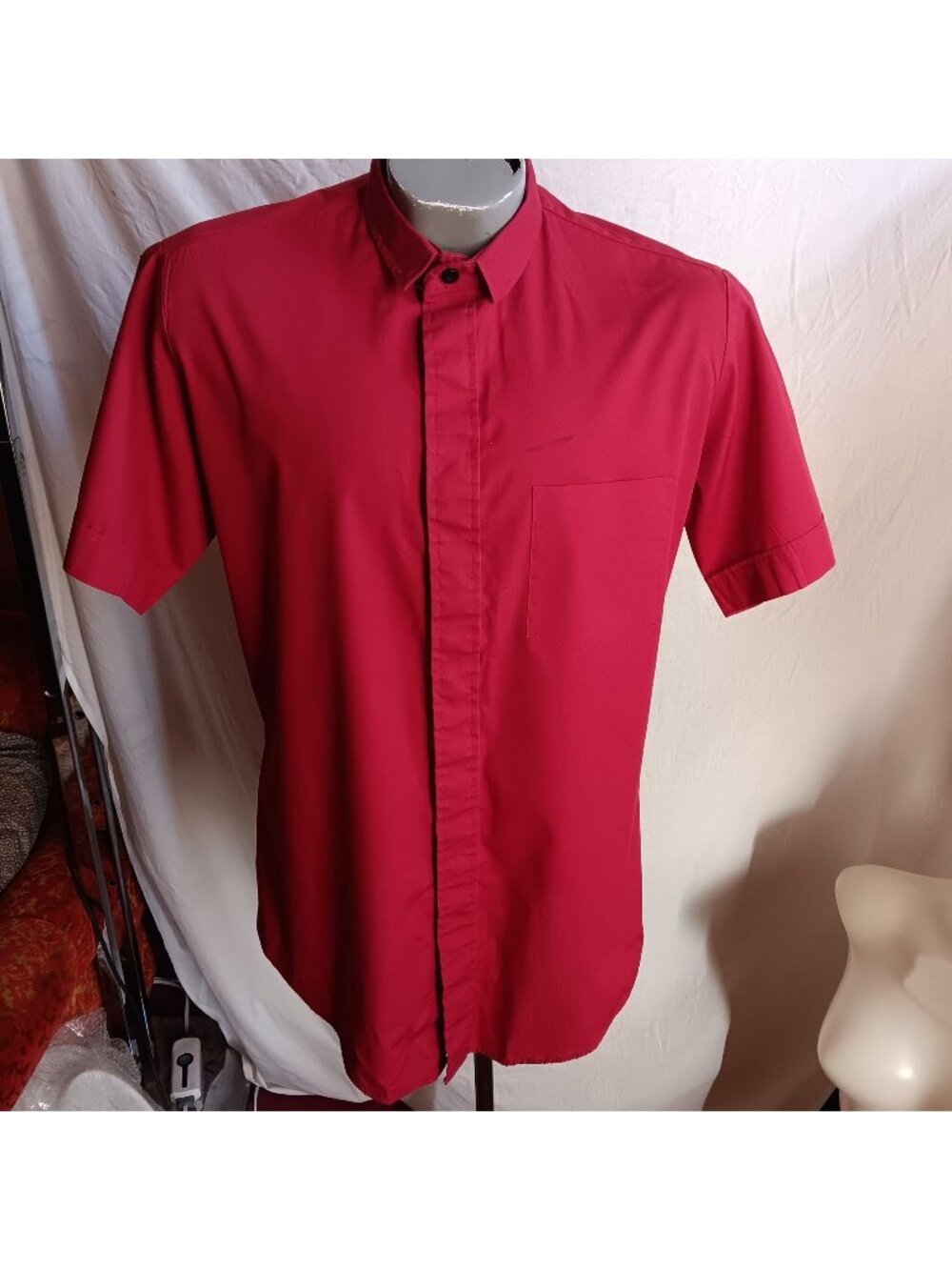 True Vintage Priest Shirt Medium 70s Friar Tuck Red Short Sleeve Button-Up 15.5